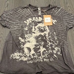 Magnolia Pearl Graphic Tee